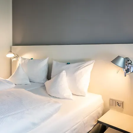 Dresdner Tor Sued 汽车旅馆 威斯德拉夫