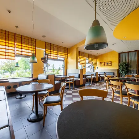 Dresdner Tor Sued 汽车旅馆 威斯德拉夫