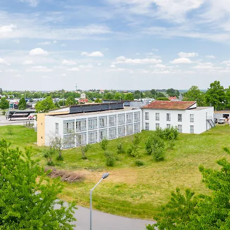 Dresdner Tor Sued モーテル 3*